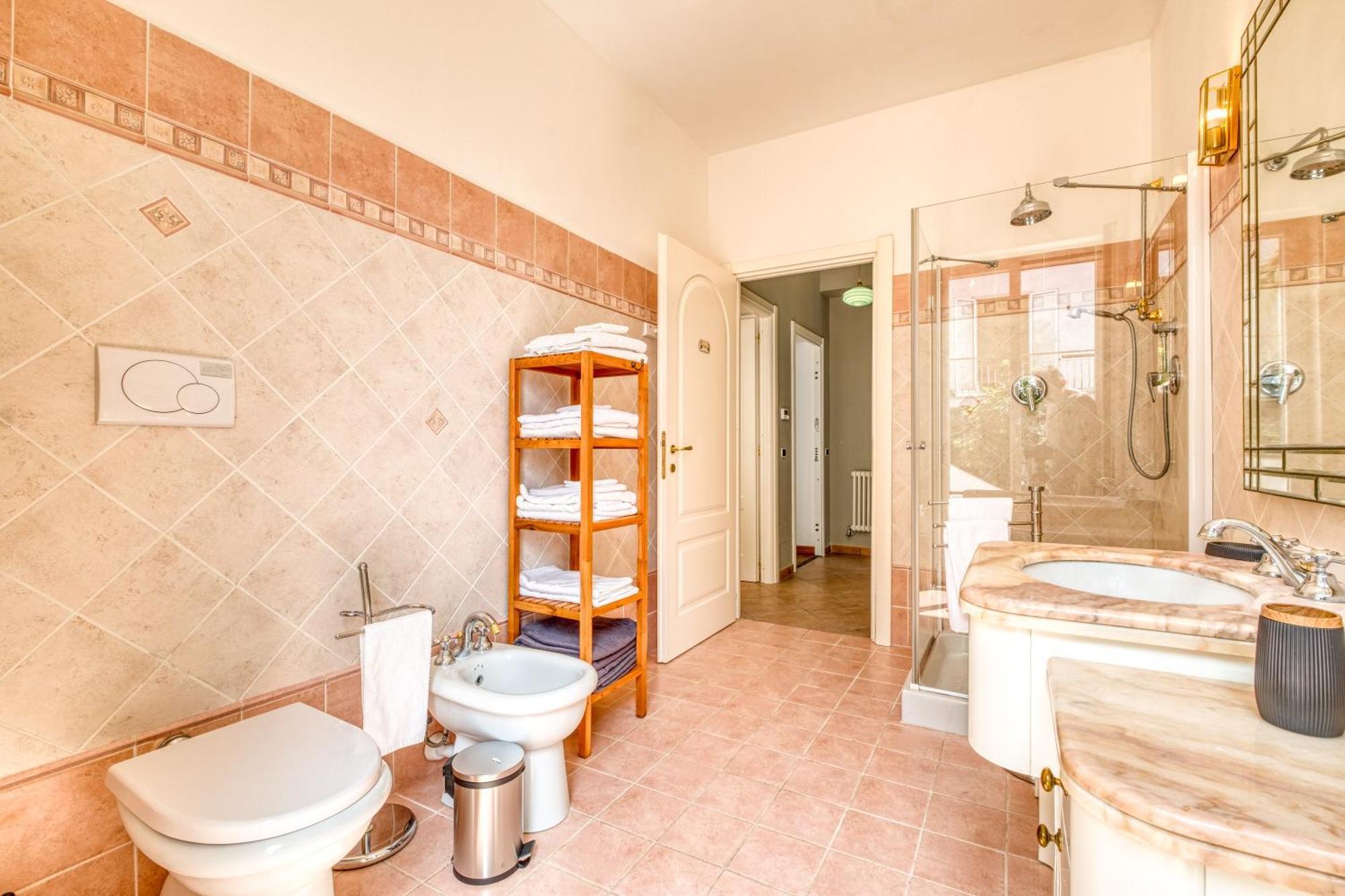 Luce Del Sol With Pool - L Appartamento Alassio
